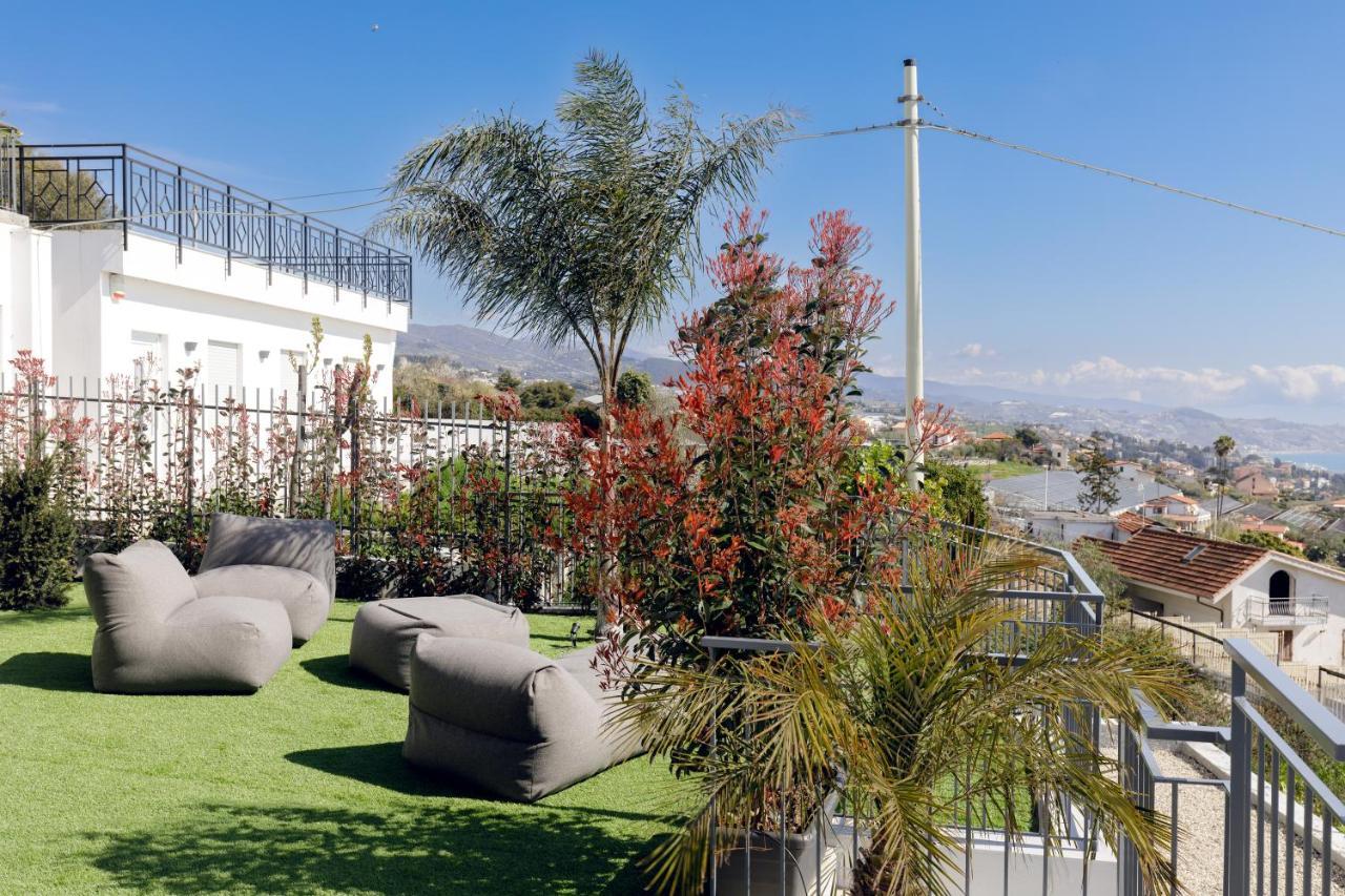 Villa La Matta Apartments And Luxury Suites Санремо Экстерьер фото